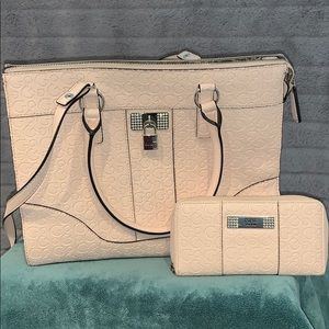 Guess bag with wallet